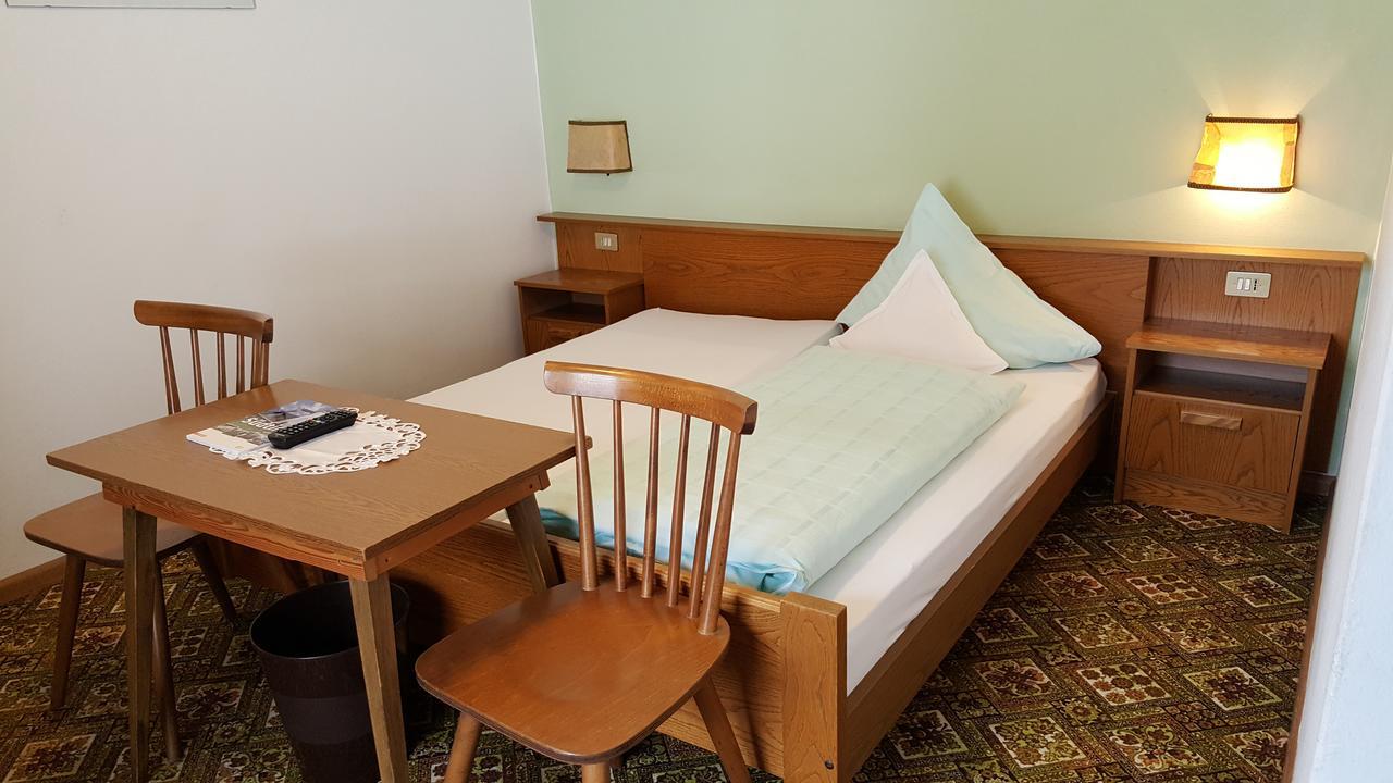 Hotel Pension Moarhof Vallarga Luaran gambar
